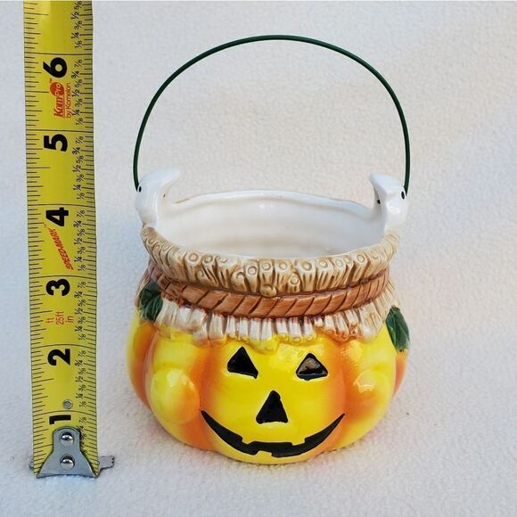 Fall bundle of a jack-o-lantern candy dish and metallic leaves garland - Picture 4 of 11